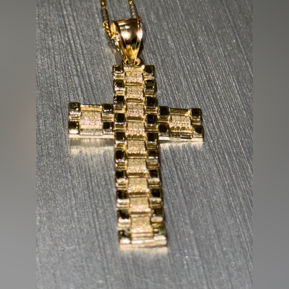 10k Solid Gold Cross Pendant, Diamond Cut Cross for Men FREE Appraisal +Gift Box - Picture 3 of 7